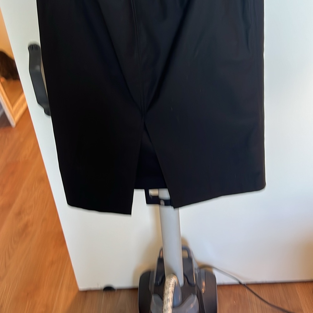 Banana Republic Black Stretch Long Skirt With Front Pockets - Picture 4 of 4